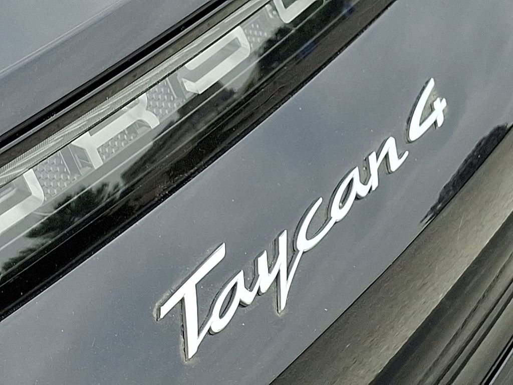 Thumbnail: 2025 Porsche Taycan - 26