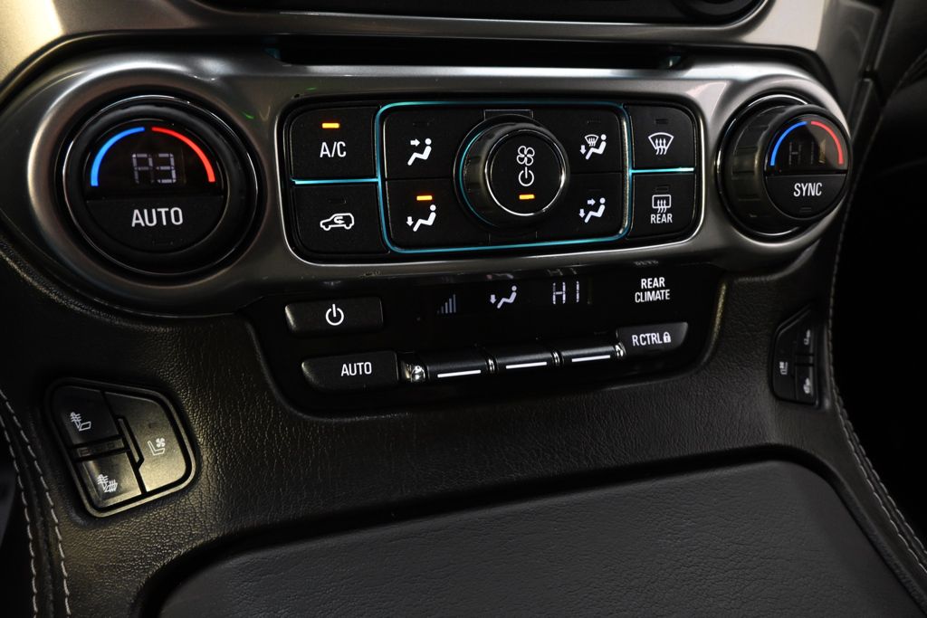 Used 2019  Chevrolet Premier image 30