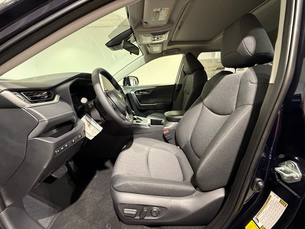 Thumbnail: 2025 Toyota RAV4 - 13