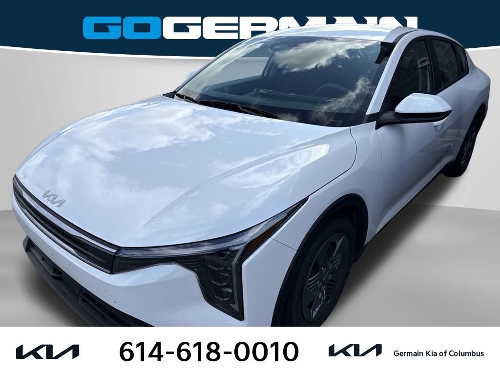 Snow White Pearl 2026 Kia K4 Sedan Front-Wheel Drive Continuously Variable Transmission