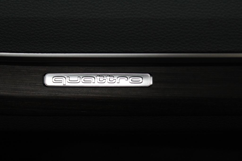 Thumbnail: 2025 Audi Q5 - 29