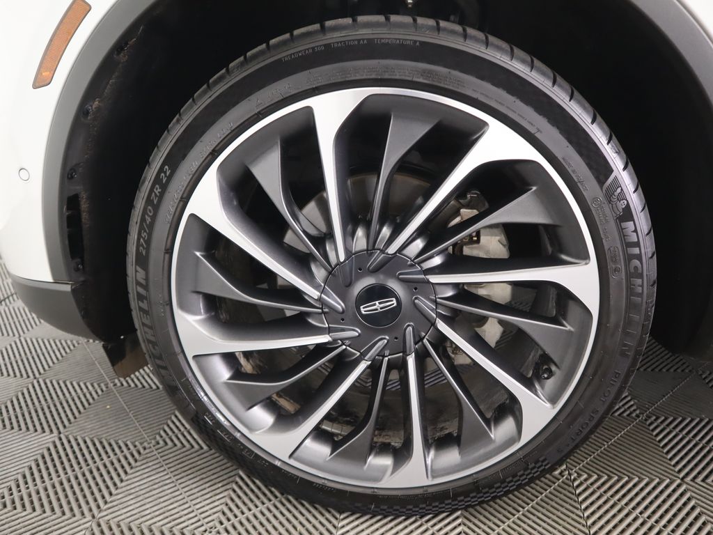 Thumbnail: 2023 Lincoln Aviator - 32