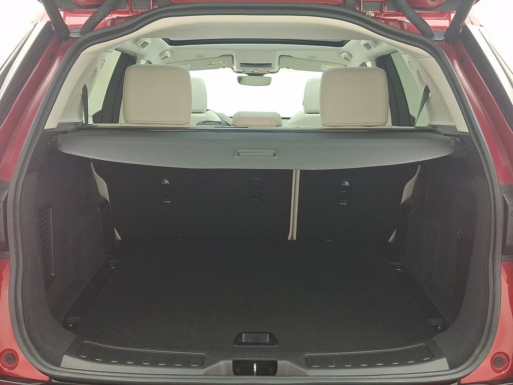 Thumbnail: 2025 Land Rover Discovery Sport - 30