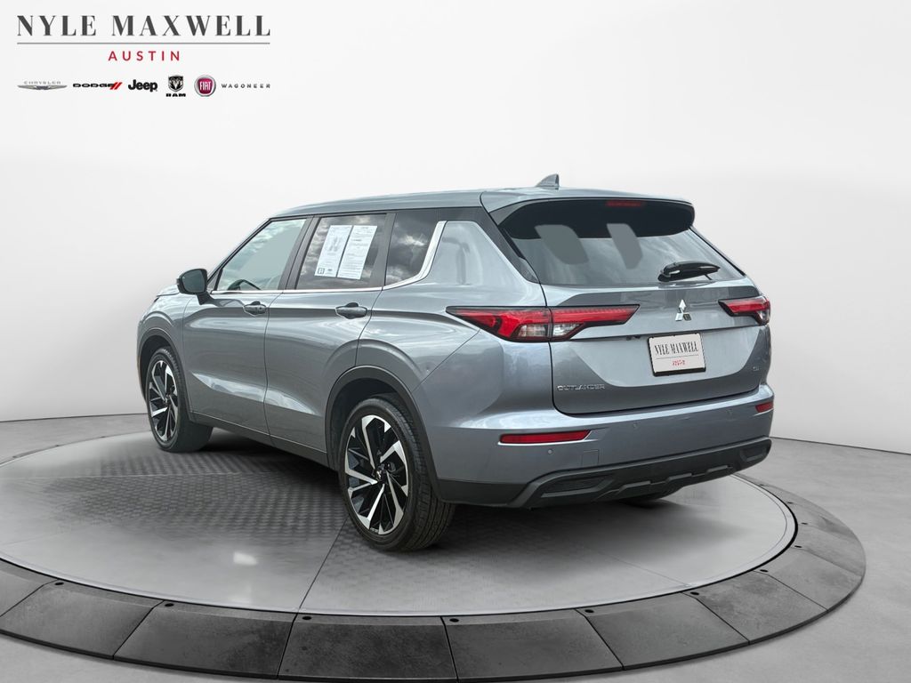 Used Car 2024 Mitsubishi Outlander  Se For Sale Under $25,000 In Austin, Texas