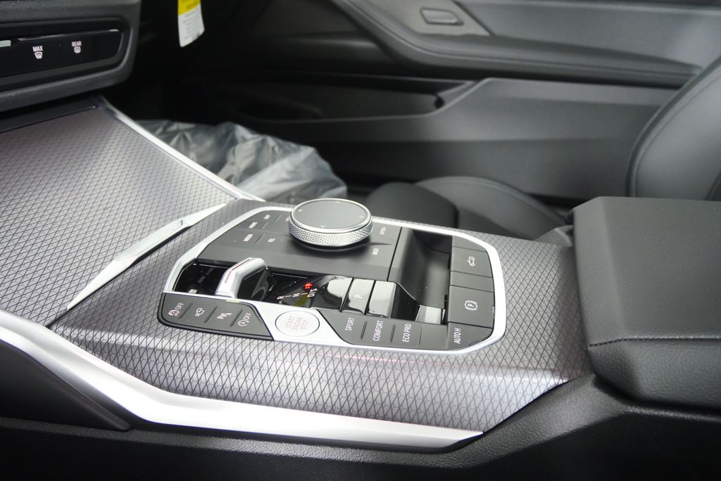 Thumbnail: 2026 BMW 4 Series - 16