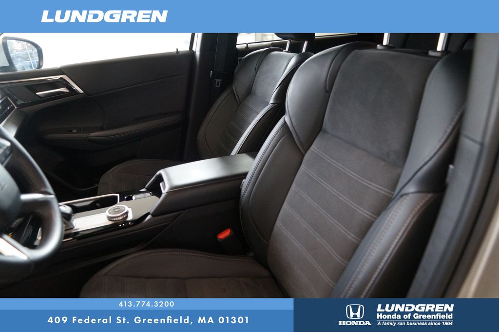 Used 2025 Mitsubishi Outlander SUV