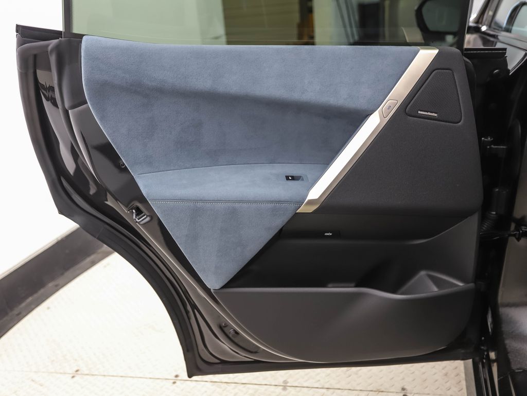 Thumbnail: 2026 BMW iX - 20