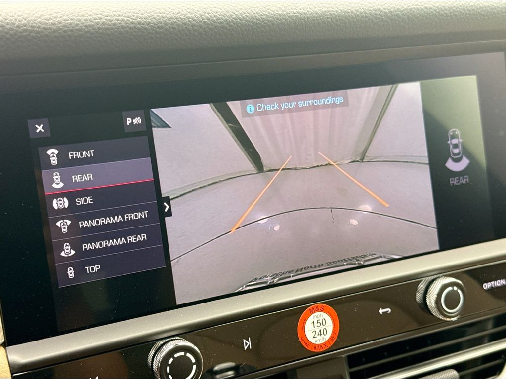 Thumbnail: 2026 Porsche Macan - 17