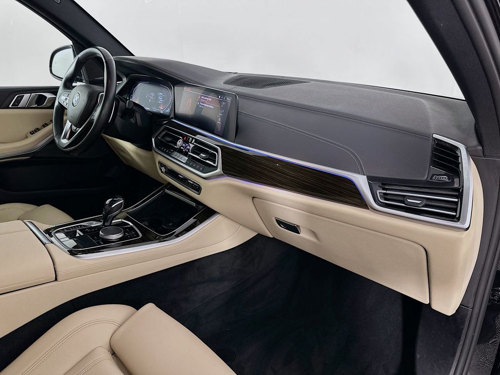 Thumbnail: 2021 BMW X5 - 30