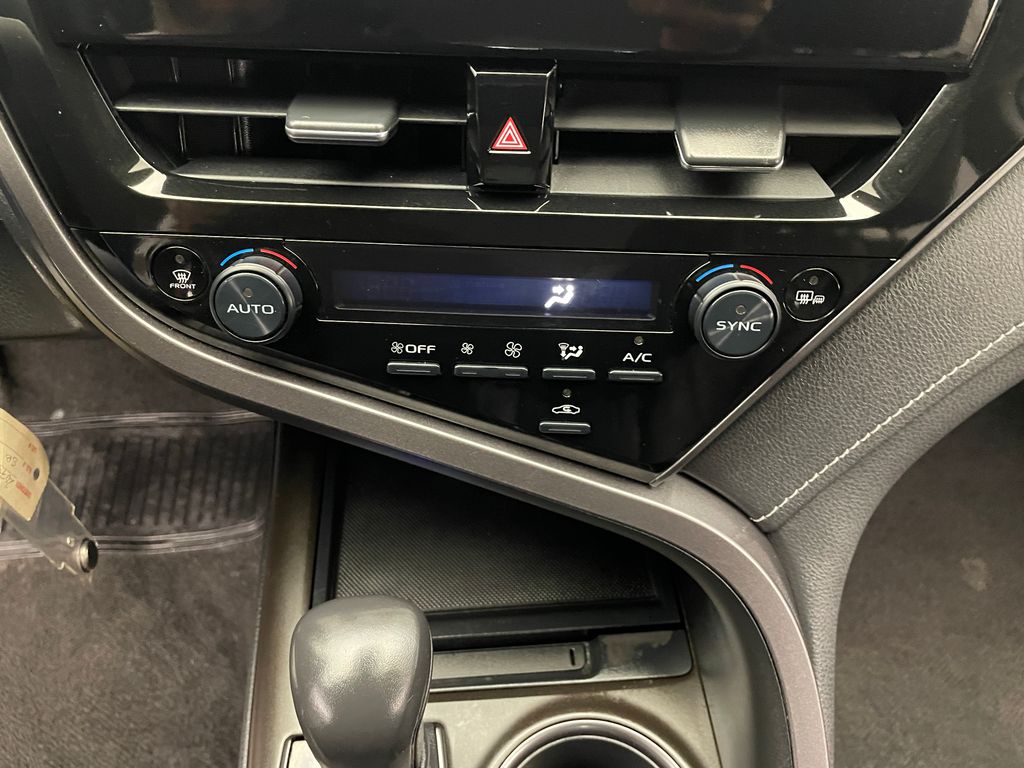 2023 Toyota Camry SE 27