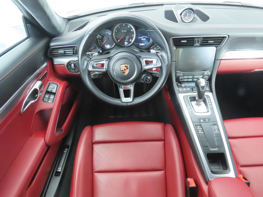 Thumbnail: 2018 Porsche 911 - 10