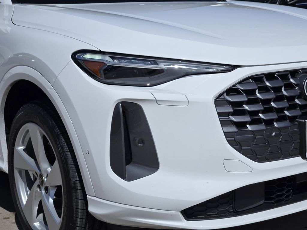 used 2025 Audi Q5 car, priced at $50,491