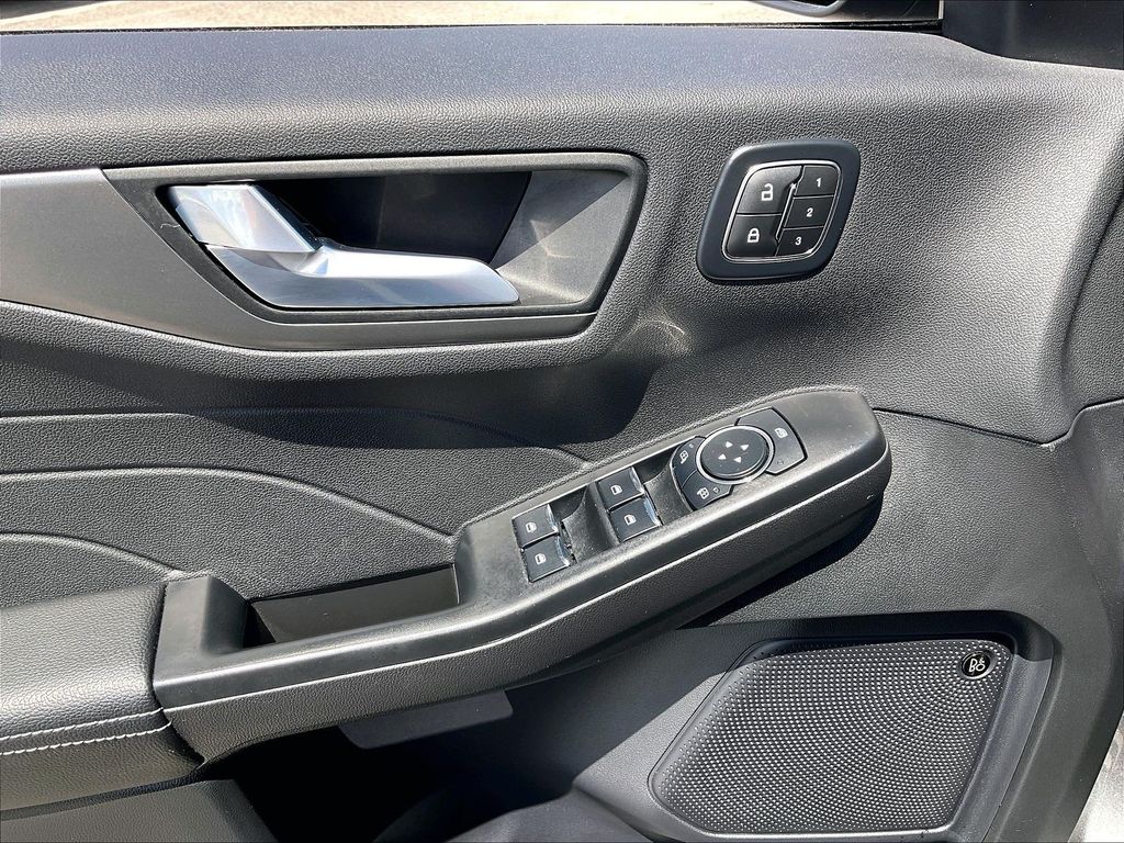 2025 Ford Escape — photo 37