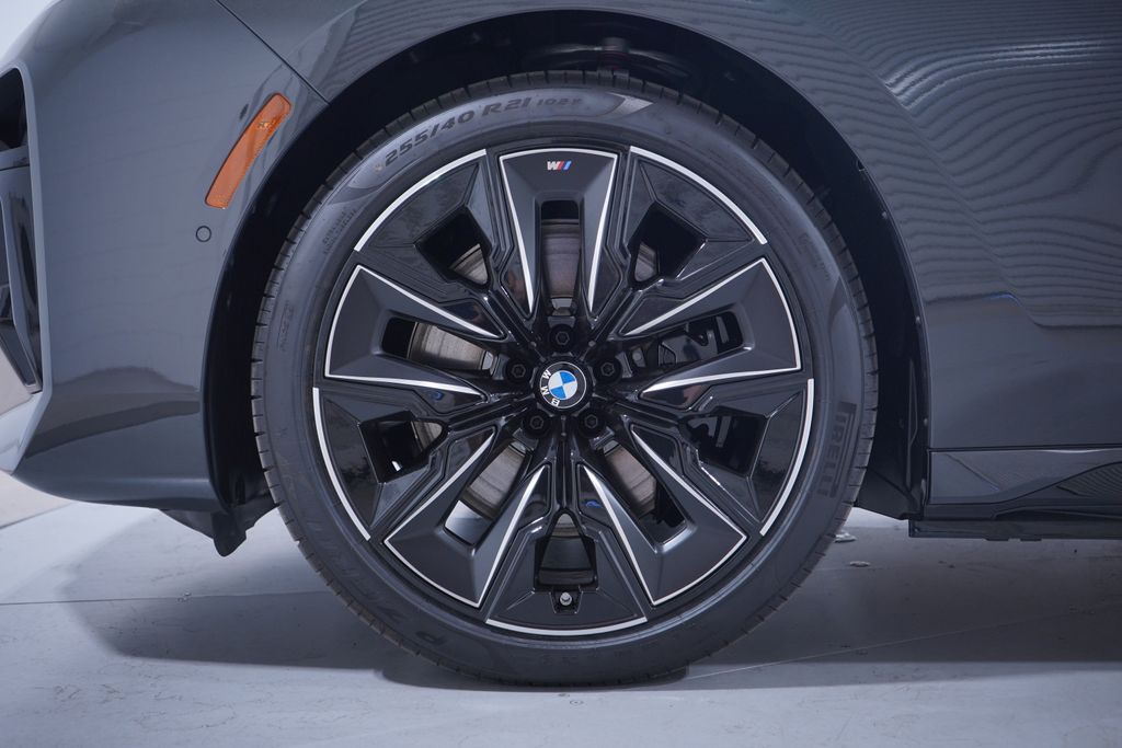 Thumbnail: 2026 BMW i7 - 2