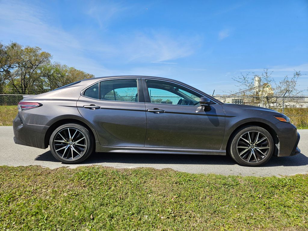 2023 Toyota Camry SE 6