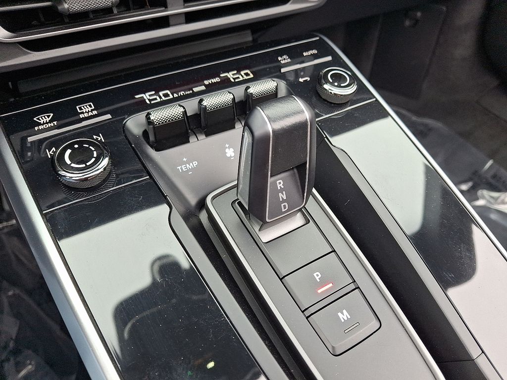 Thumbnail: 2021 Porsche 911 - 16