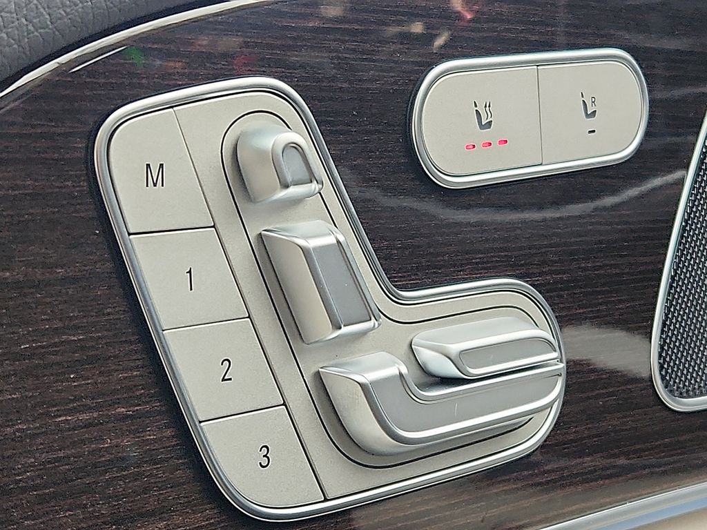 Thumbnail: 2026 Mercedes-Benz GLE - 14