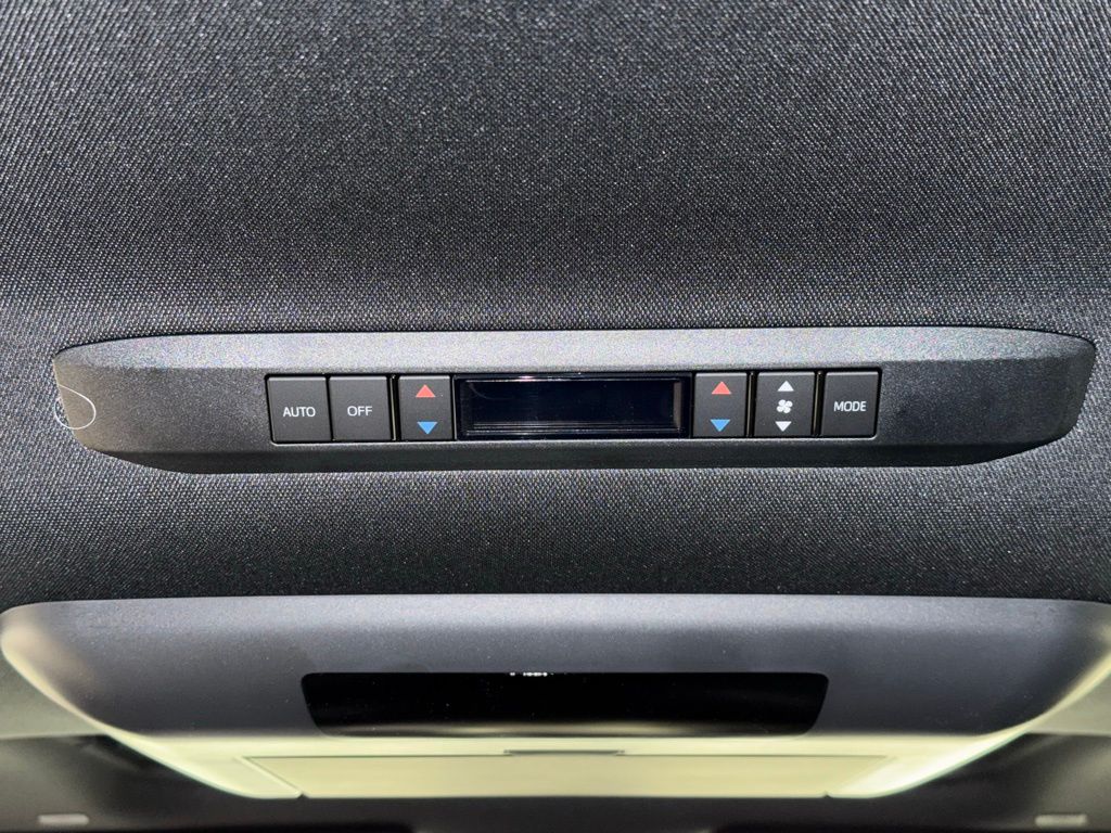 Thumbnail: 2025 Toyota Sienna - 22