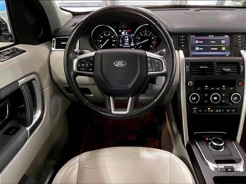2019 Land Rover Discovery Sport — photo 14