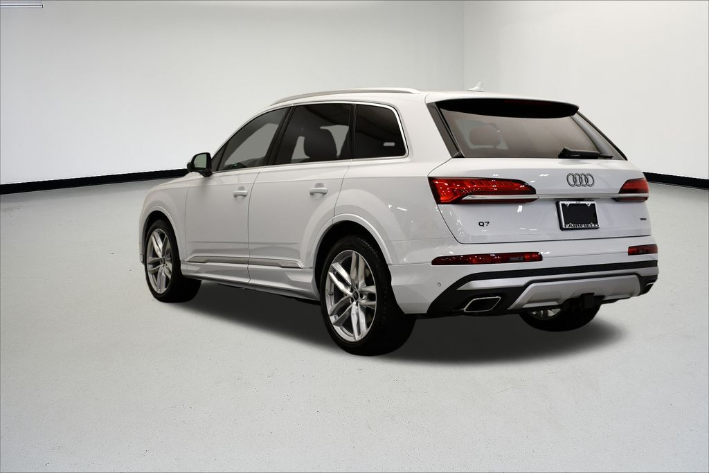 Thumbnail: 2025 Audi Q7 - 3