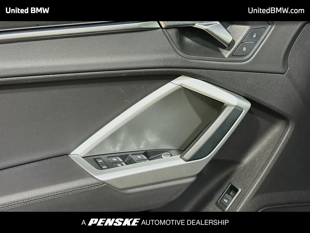 Thumbnail: 2020 Audi Q3 - 3