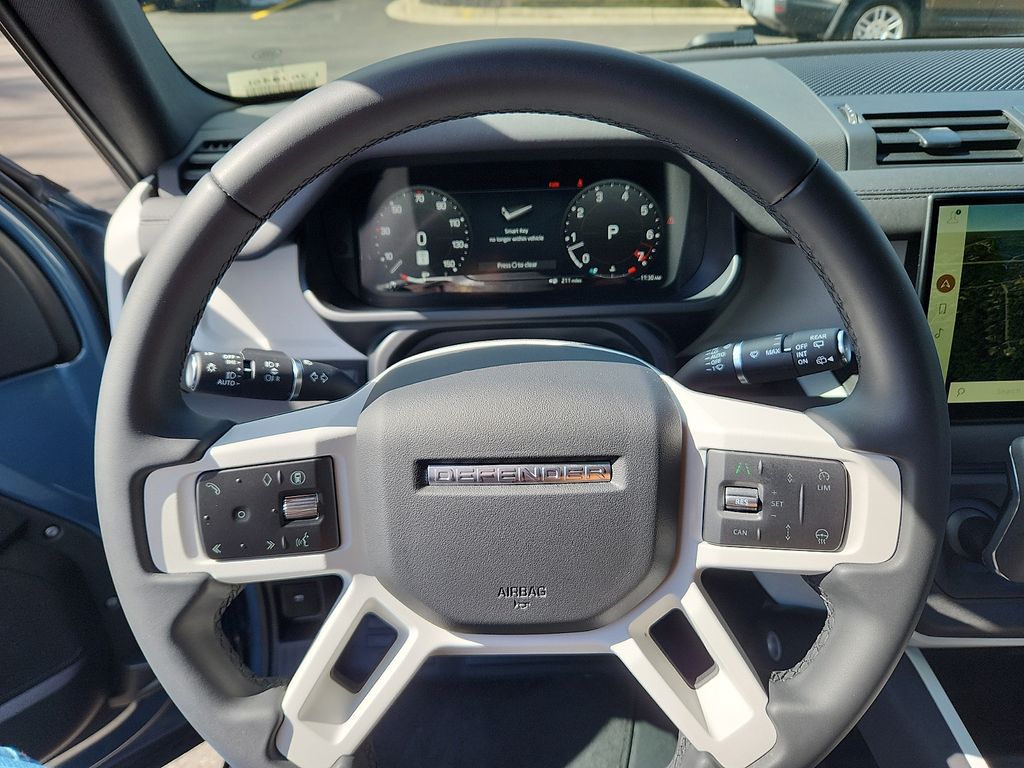 Thumbnail: 2025 Land Rover Defender - 20