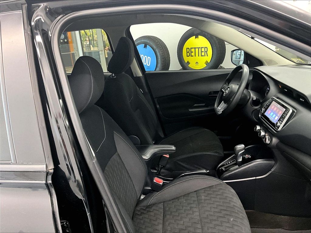 2022 Nissan Kicks — photo 11