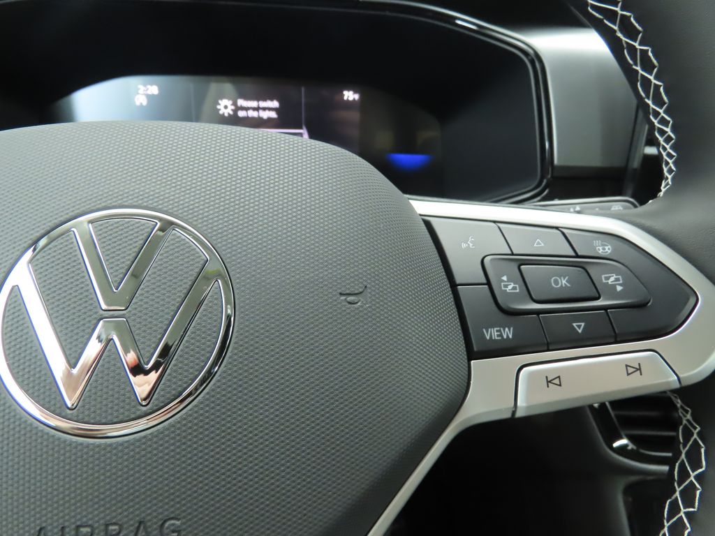 Thumbnail: 2025 Volkswagen Taos - 12