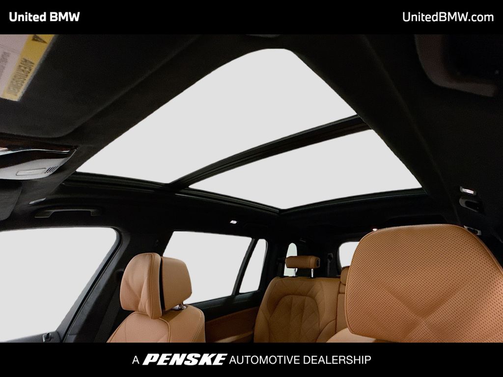 Thumbnail: 2026 BMW X7 - 12