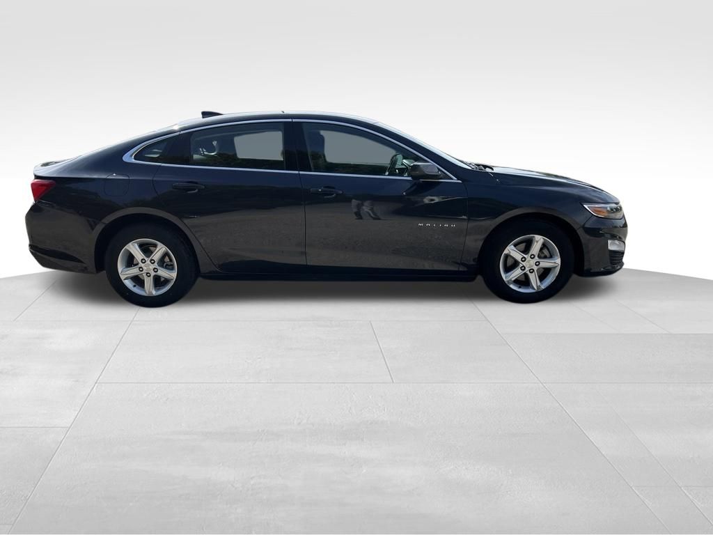 Used 2023 Gray Chevrolet LT image 6