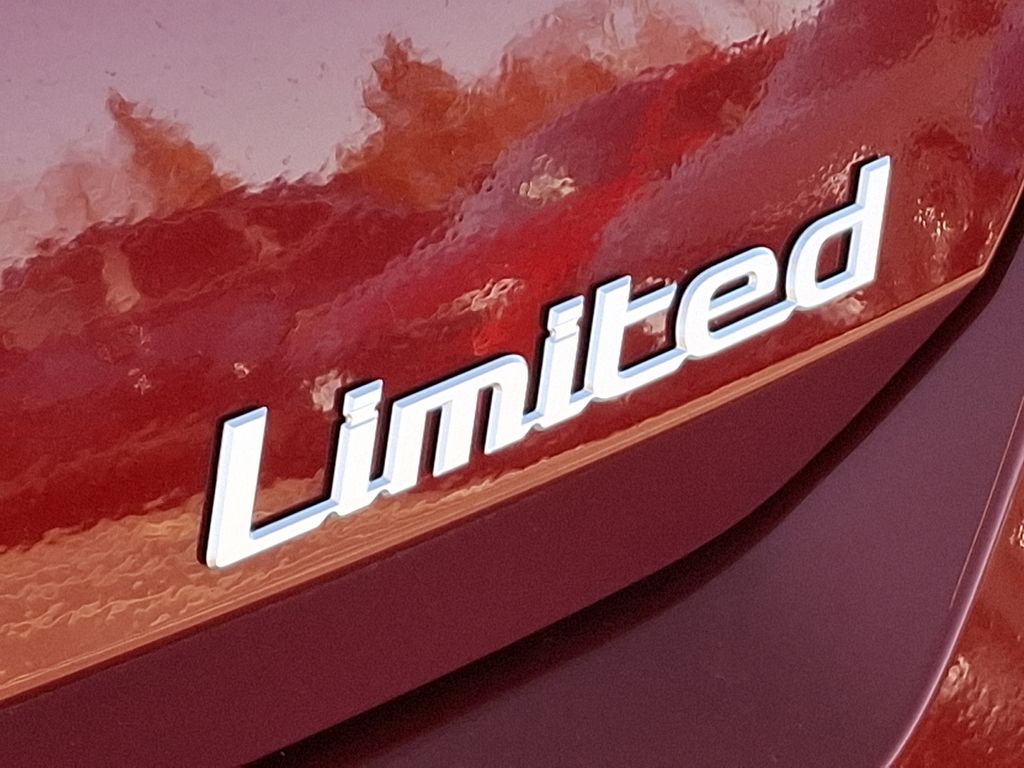 2025 Hyundai Elantra Limited Edition 12