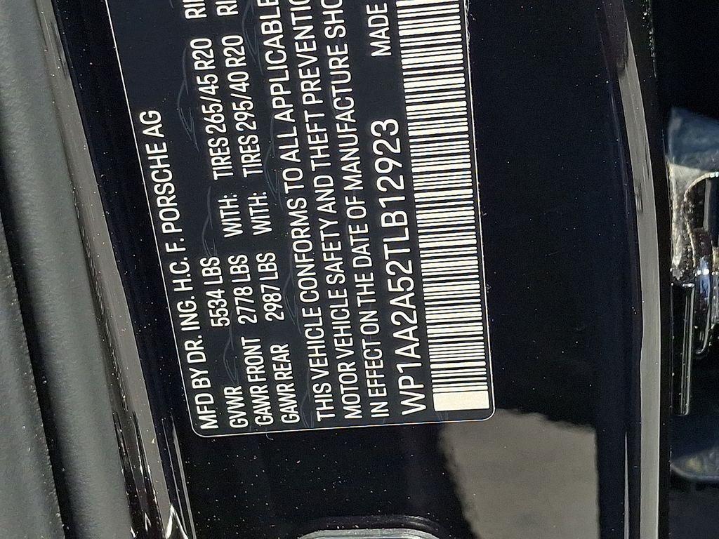 Thumbnail: 2026 Porsche Macan - 27