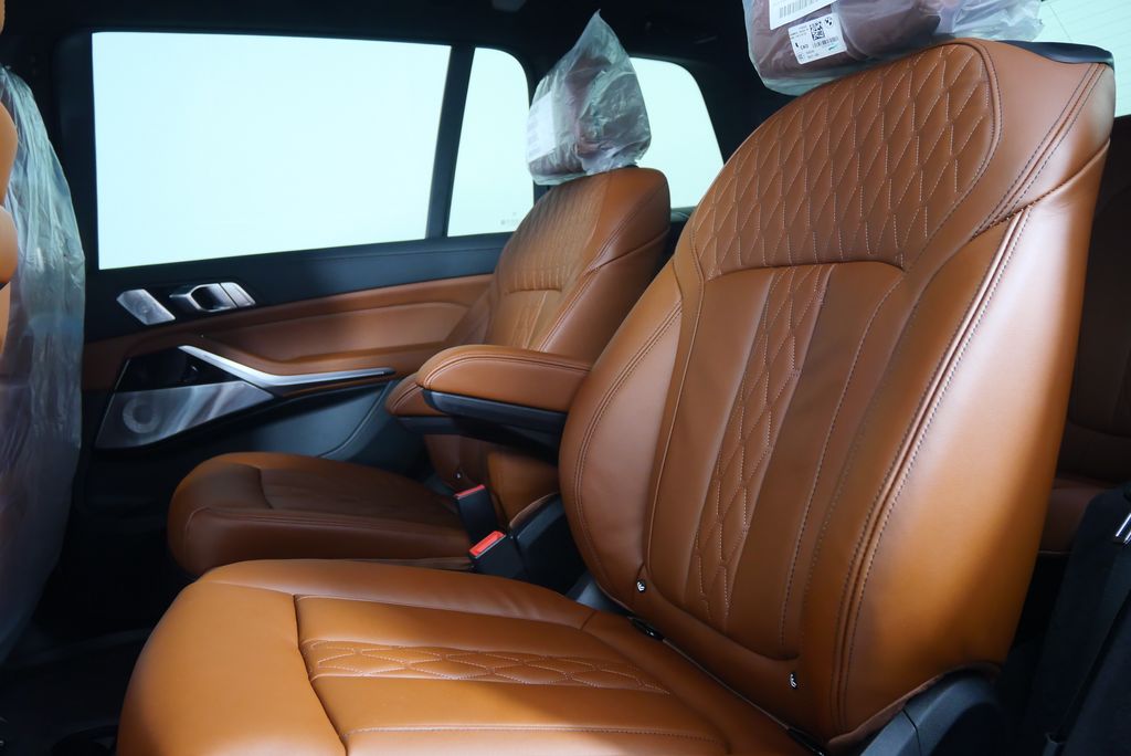 2026 BMW X7 Alpina XB7 19