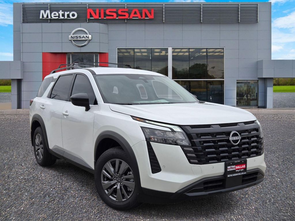 2026 Nissan Pathfinder SV