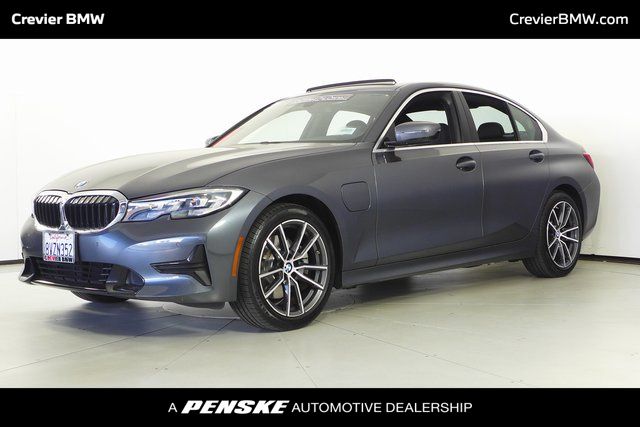 2021 BMW 3 Series 330e iPerformance 1