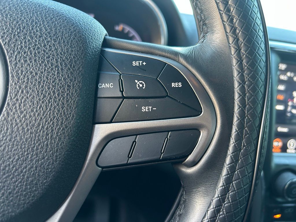 Thumbnail: 2018 Jeep Grand Cherokee - 19