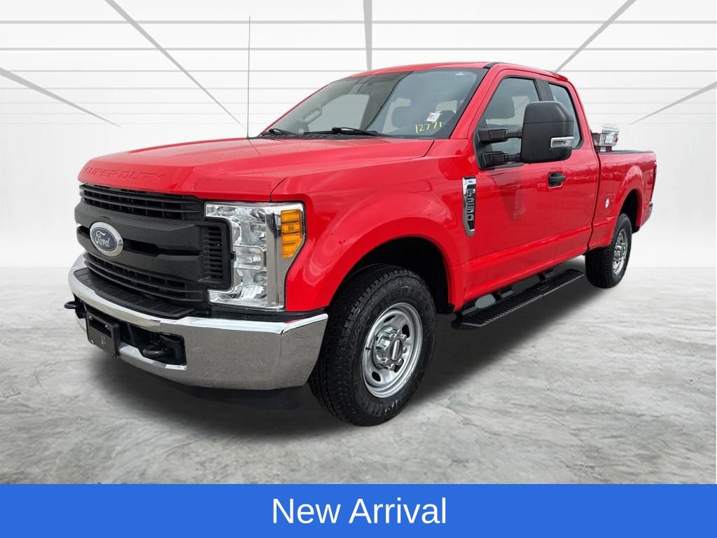 Race Red 2017 Ford F-250 Super Duty XL SuperCab Pickup Truck 4X2 6-Speed Automatic
