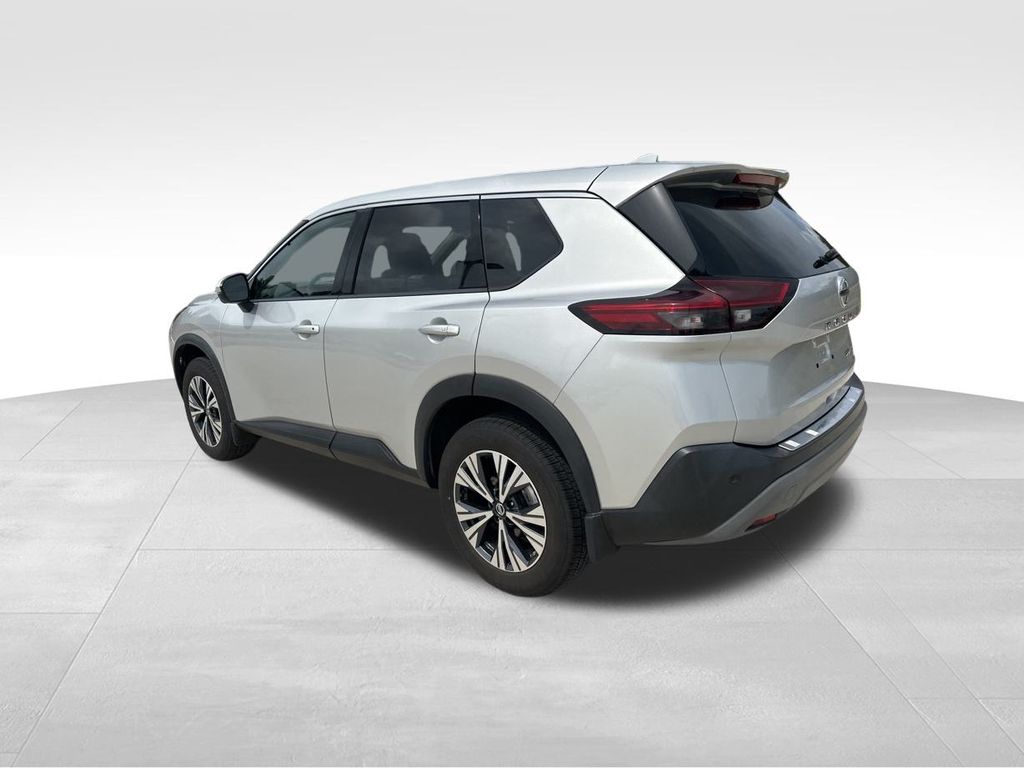 2021 Brilliant Silver Metallic Nissan Rogue SV AWD SUV