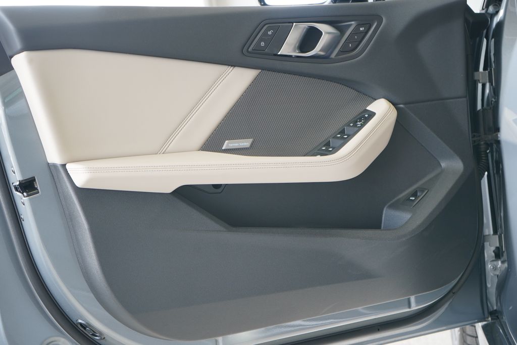 Thumbnail: 2026 BMW 2 Series - 10