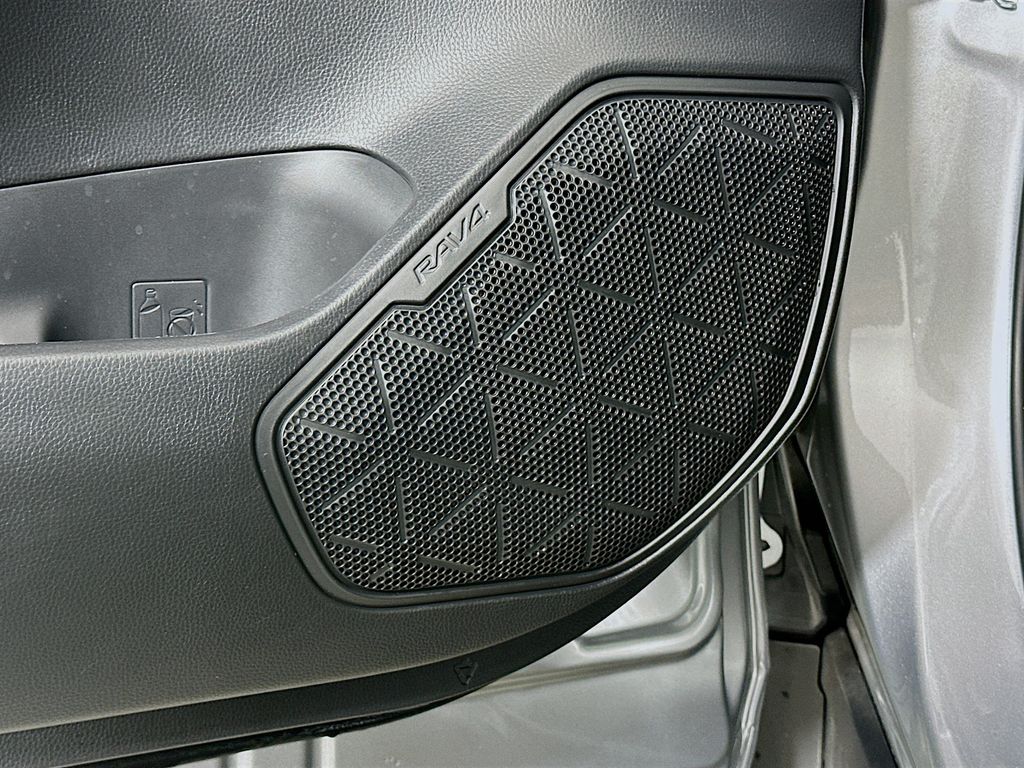 Thumbnail: 2025 Toyota RAV4 - 18