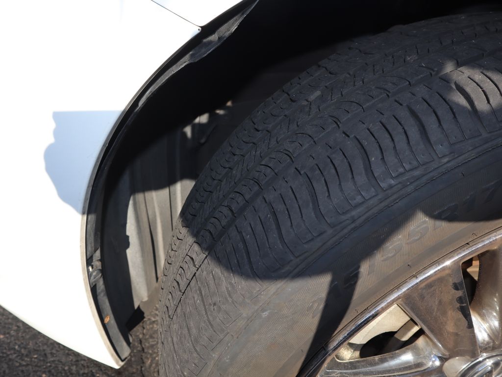 Thumbnail: 2013 Lexus ES - 12