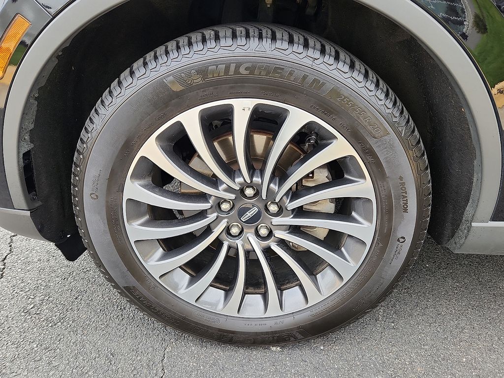 Thumbnail: 2021 Lincoln Aviator - 9