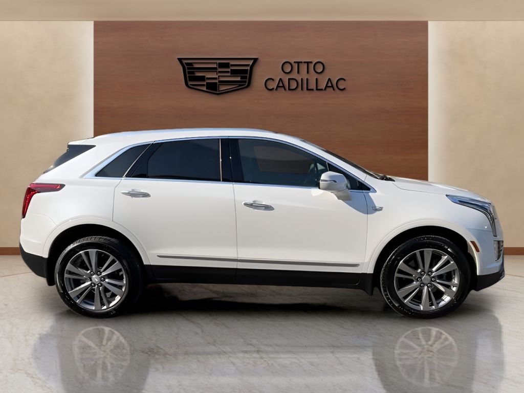 used 2024 Cadillac XT5 car, priced at $42,700