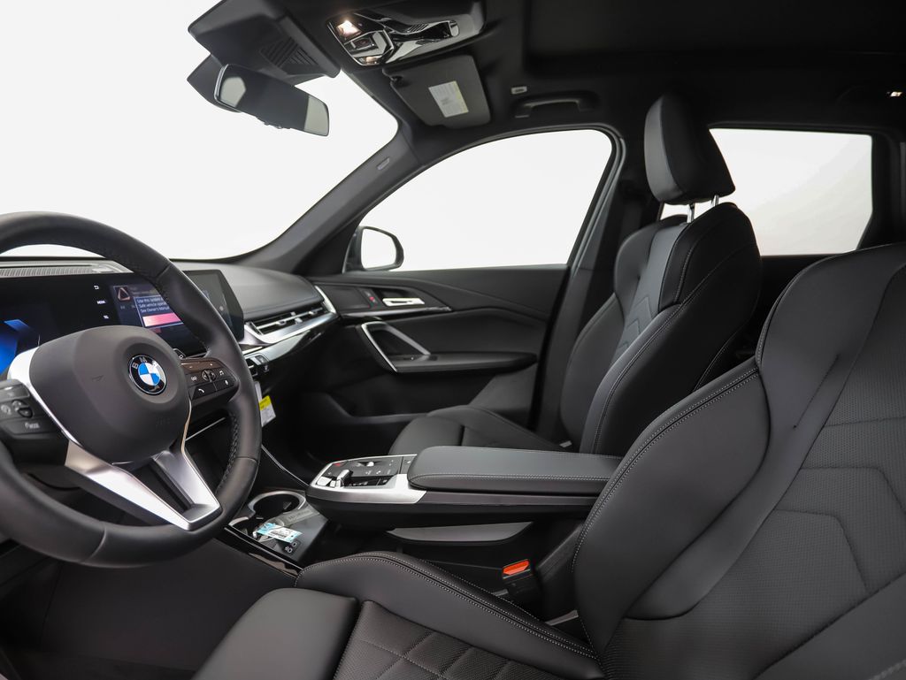 2025 BMW X1 xDrive28i 10