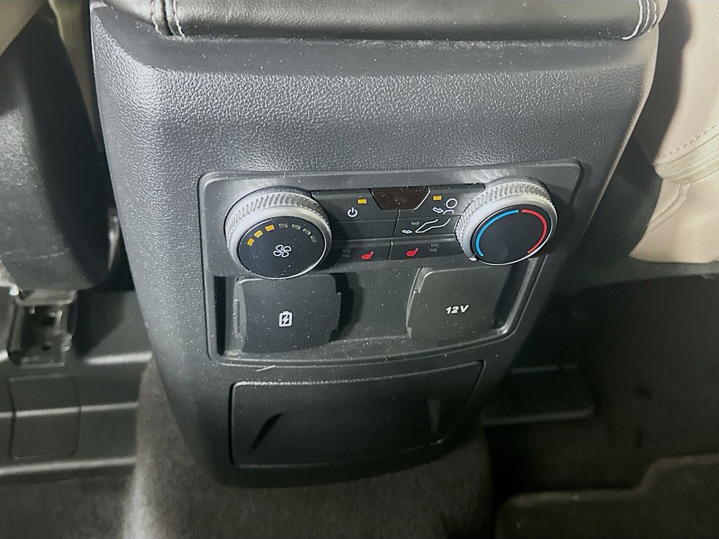2023 Ford Explorer Limited 23