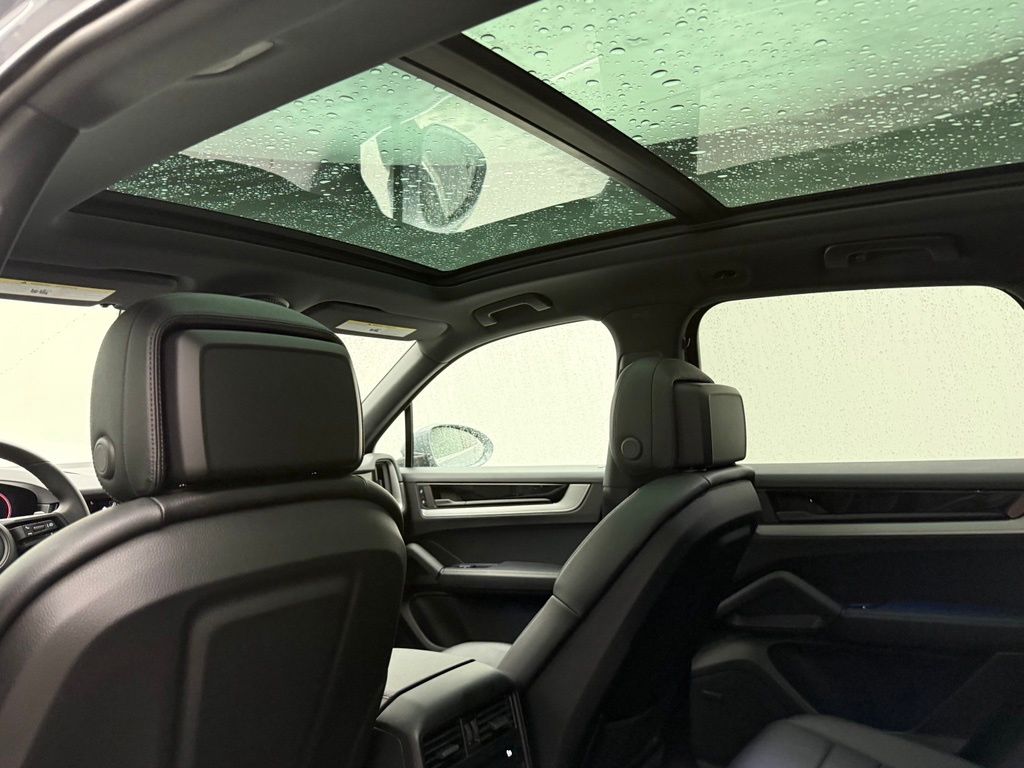 Thumbnail: 2024 Porsche Cayenne - 31