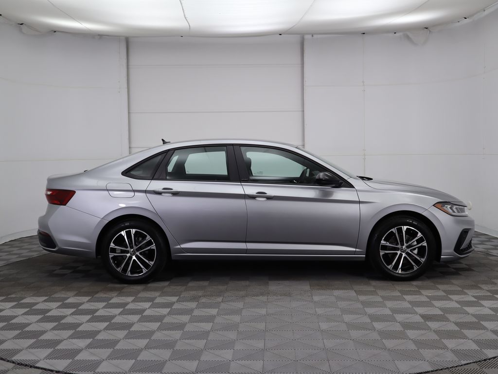 2025 Volkswagen Jetta Sport 5