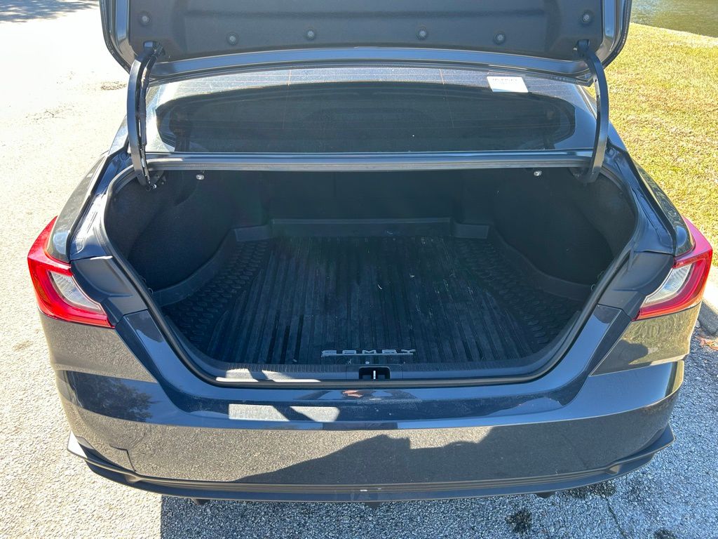 Thumbnail: 2025 Toyota Camry - 10