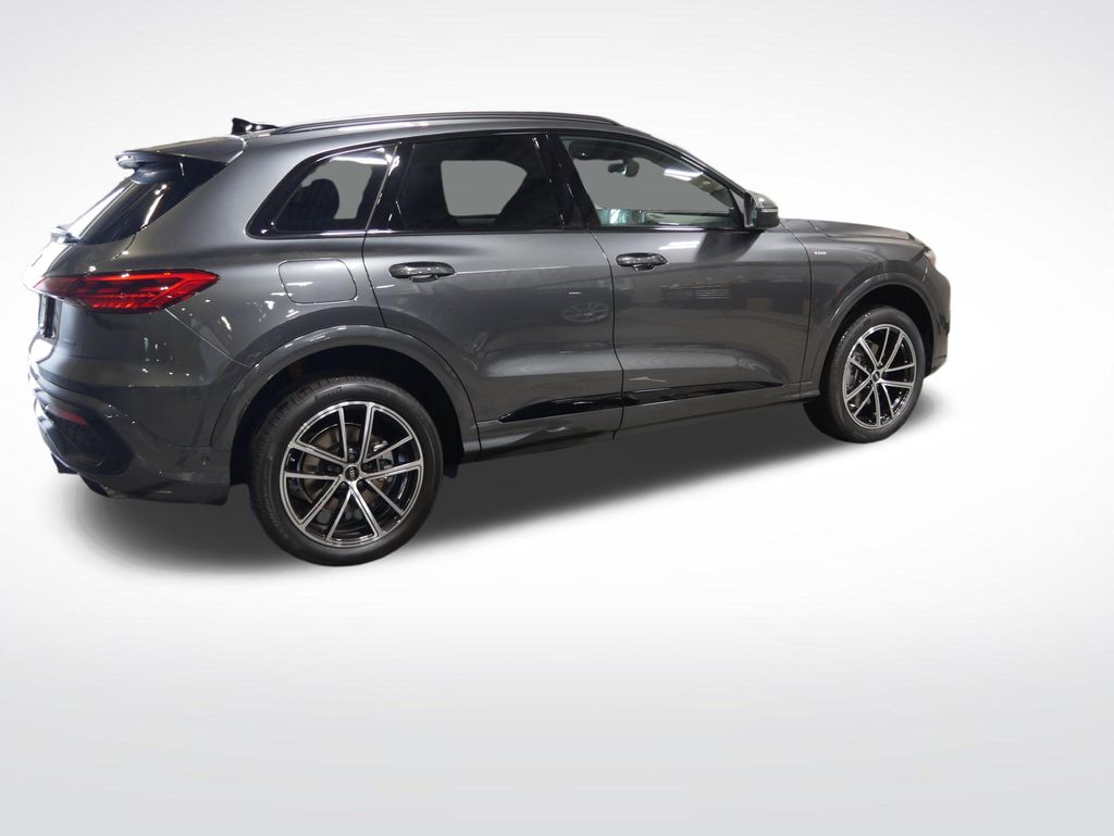 Thumbnail: 2026 Audi Q5 - 6