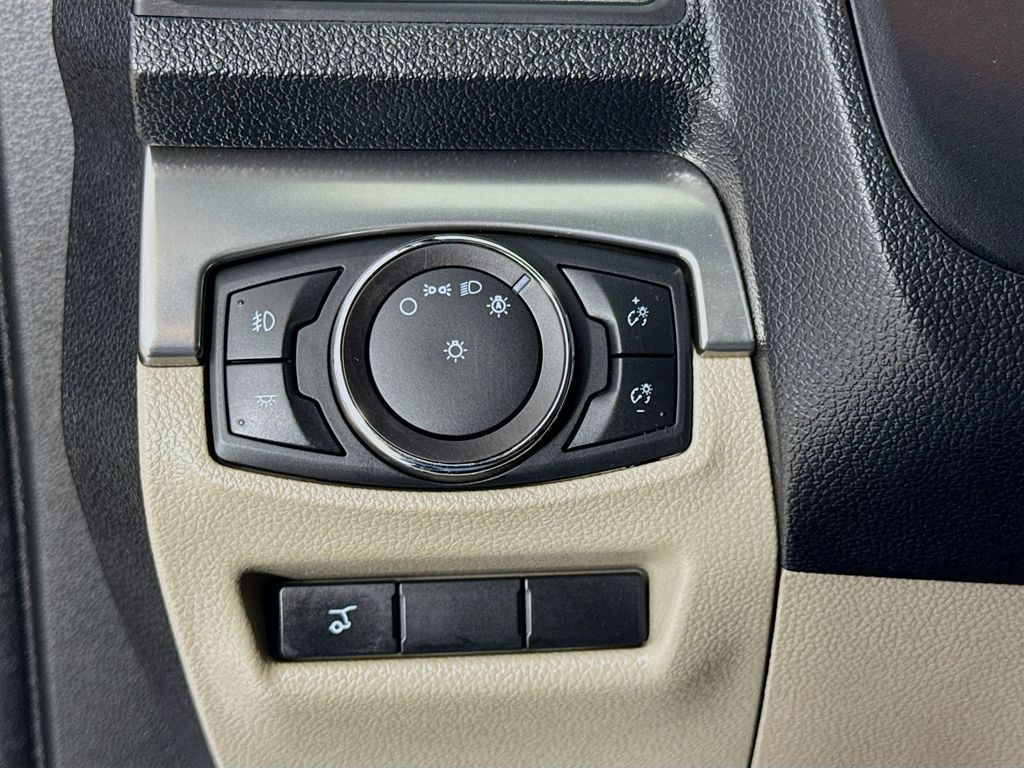 Used Car 2018 Ford Explorer  Xlt For Sale Under $12,000 In Austin, Texas